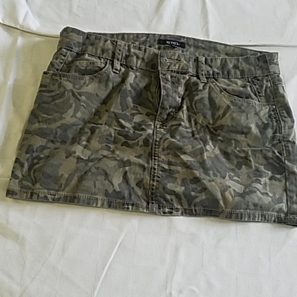 XOXO Camo Skirt
